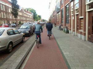 Unidirectional cycle path